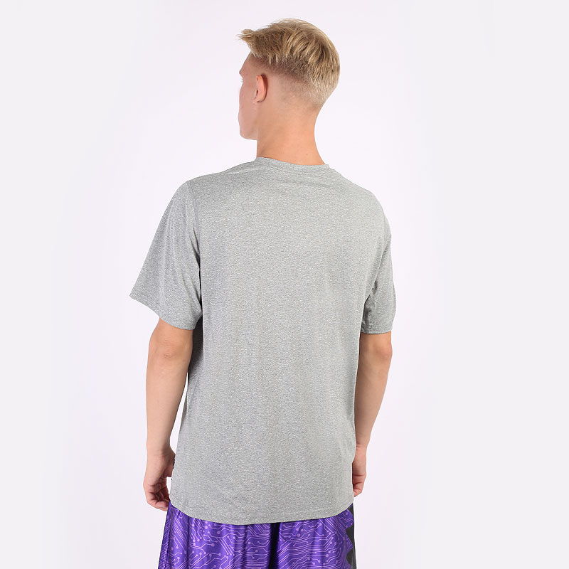 мужская серая футболка Nike Chicago Bulls Dri-FIT NBA T-Shirt DA5916-063 - цена, описание, фото 5